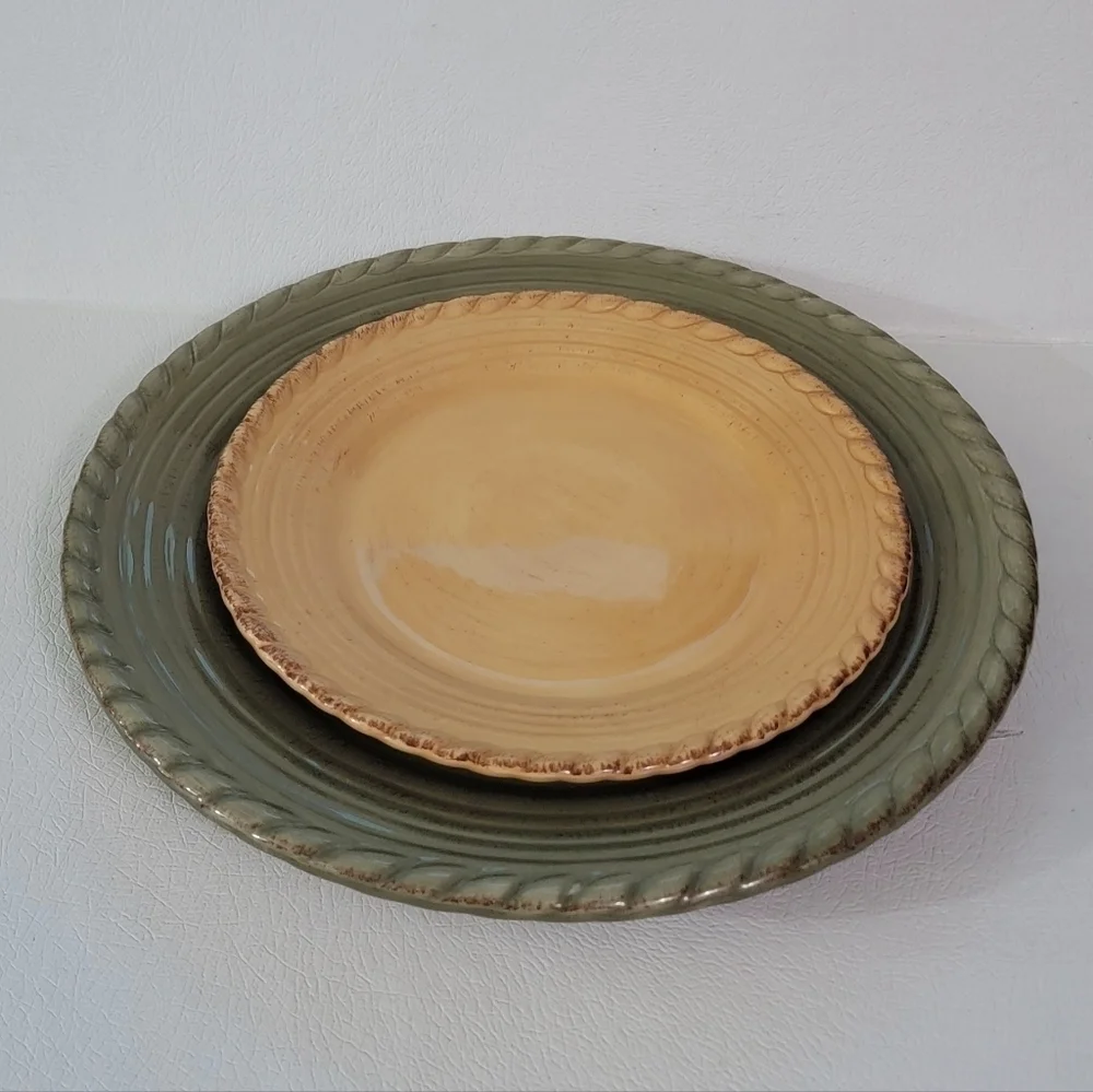Lucca Z Gallerie Dinner and Salad Plates Hand Painted Rope Rim Collection